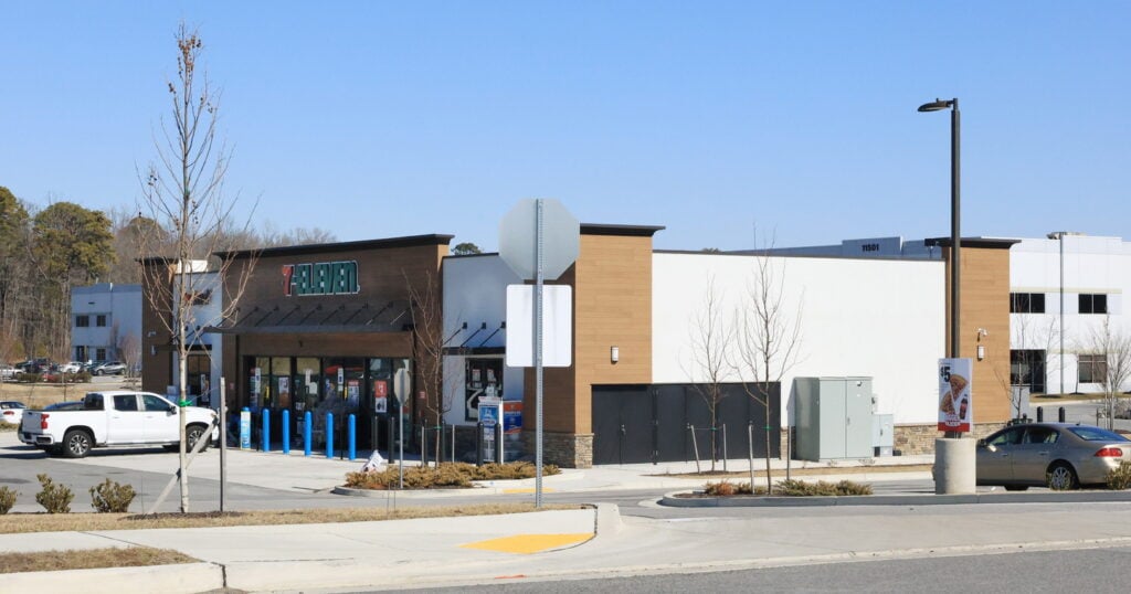 7-11 Middle River 1